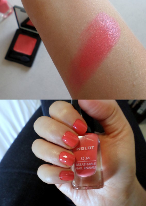  INGLOT Freedom System Palette gloss in 202 and O2M Breathable Nail Enamel in 659. 